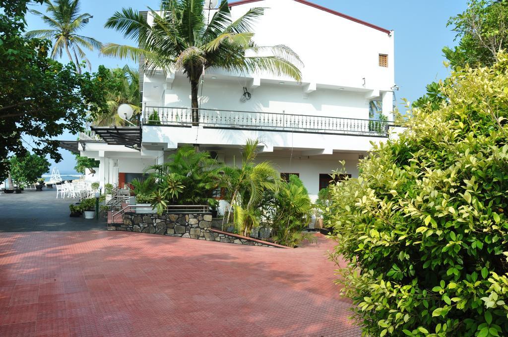 Goviyapana Beach Hotel Ahangama Exterior foto